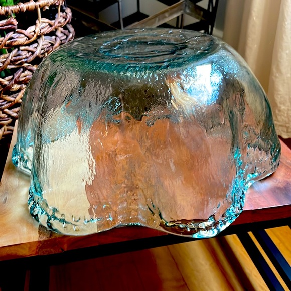 Elegant Recycled Glass Serving Bowl🏠 - Picture 9 of 11